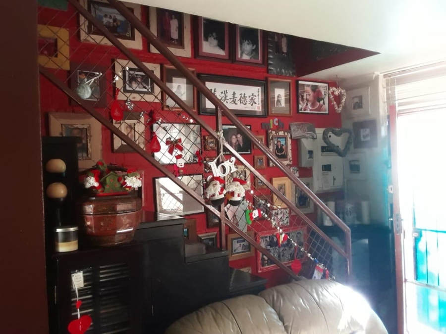 2 Bedroom Property for Sale in Zonnebloem Western Cape